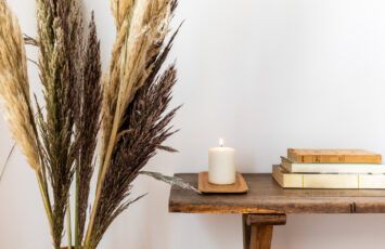 10 activités à faire à la maison pendant les vacances - Fotocasa Life - activités à la maison, activités en vacances, bricolage à la maison, maison en vacances, s'amuser à la maison - Maison - 10 façons de passer du temps à la maison pendant les vacances - 2 août 2024 50 idées déco pas chères si vous venez d'emménager dans un nouvel appartement
