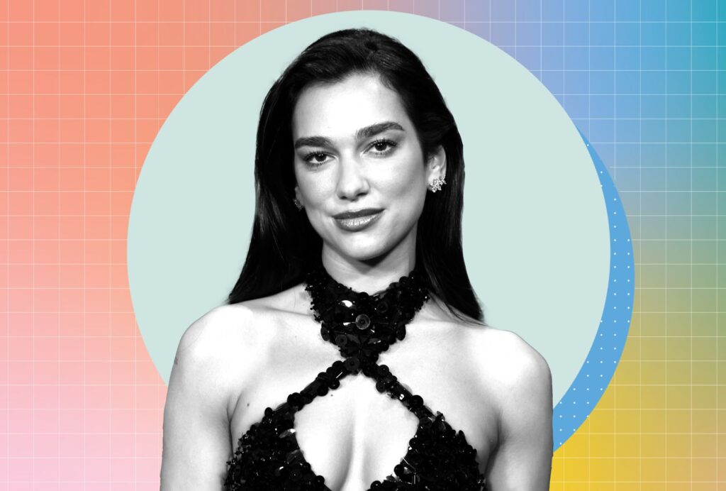 Dua Lipa nous a donné un aperçu de son sac.