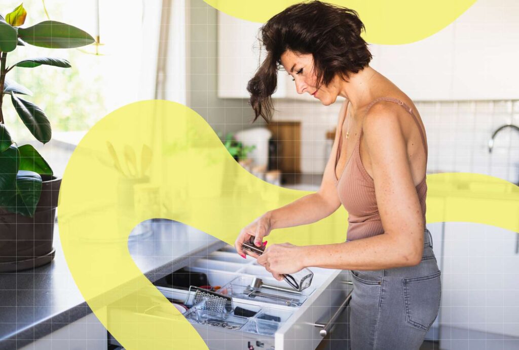 Nous avons demandé à 4 organisateurs professionnels le secret d'une cuisine bien rangée - ils ont tous dit la même chose.