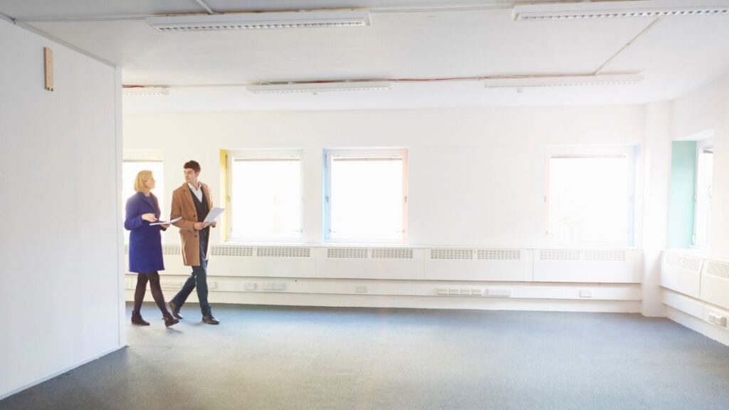 Transformer les locaux commerciaux en logements: guide sur l'aide disponible pour la tendance imparable Transformar locales comerciales en vivienda: guía sobre las ayudas disponibles para una tendencia imparable