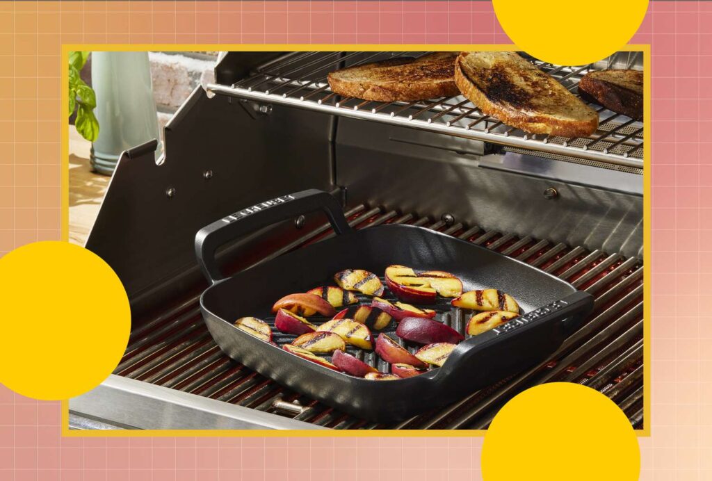 Le Creuset élargit sa gamme de produits de cuisson pour feu de camp Le Creuset élargit sa gamme de produits de cuisson pour feu de camp