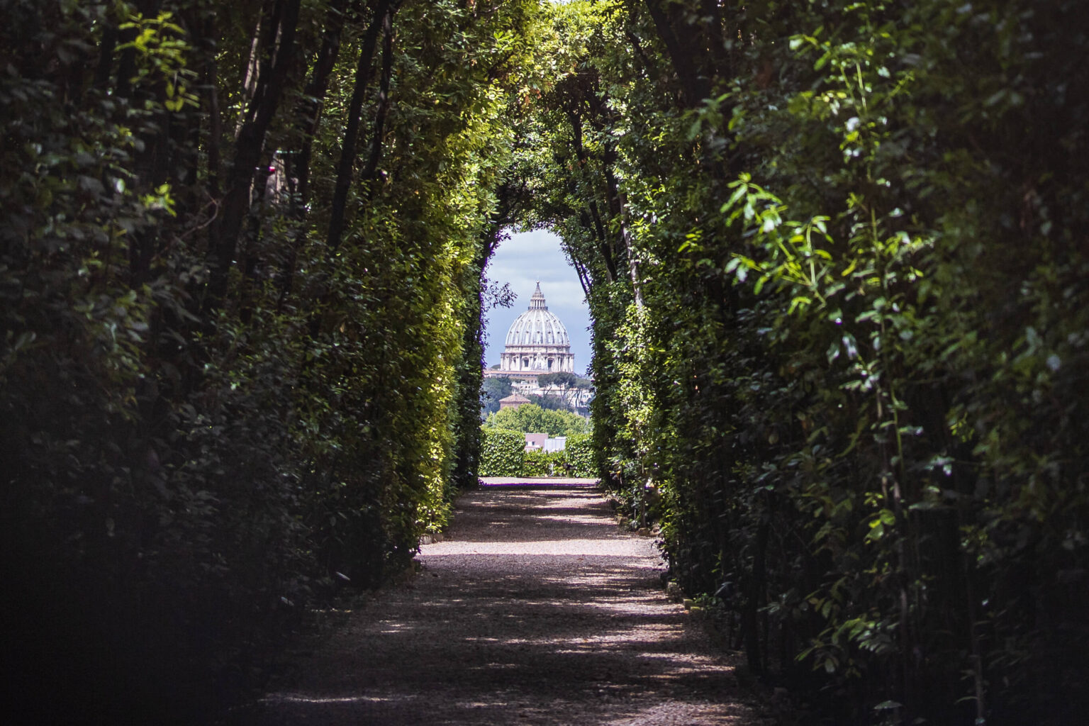 Le trou de serrure Aventine et le jardin des oranges: un regard calme sur Rome d'en haut