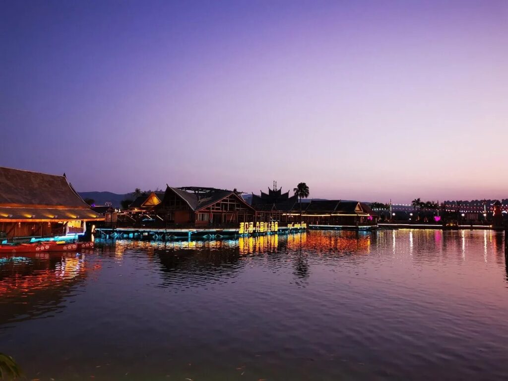 L'énigme du Mékong: témoin de Naga Fireballs de Nong Khai 2025