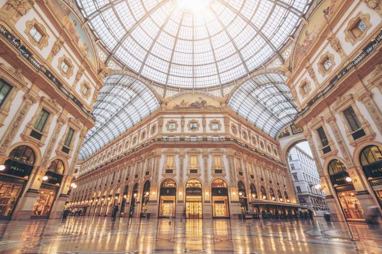 Un guide de voyage à la Galleria Vittorio Emanuele II
