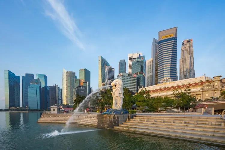 Guide de voyage EAU vs Singapour, quelle destination vous convient le mieux