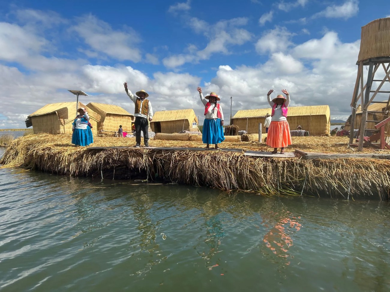 Uros, îles flottantes, lac titicaca, Pérou