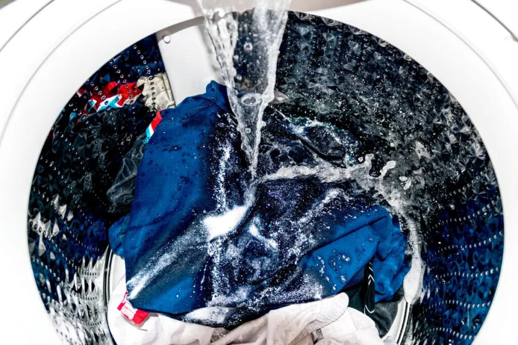 N'ajoutez jamais d'eau supplémentaire à votre lave-linge — sinon vous aurez des vêtements sales
