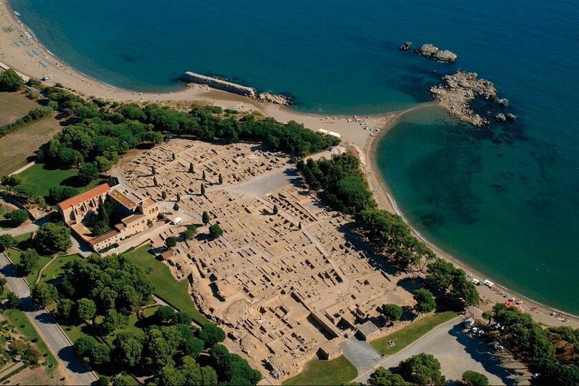 Colonnes gréco-romaines au bord de la mer et meilleurs anchois d'Espagne : le plus charmant village de pêcheurs de la Méditerranée