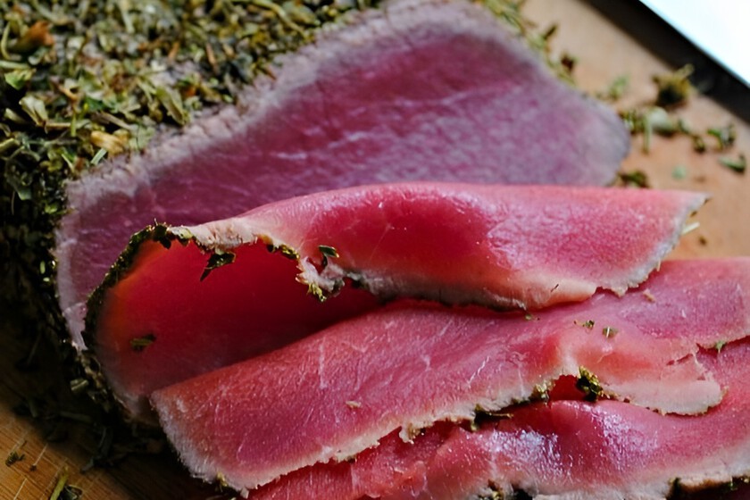 Carpaccio de bœuf au vin rouge : recette facile parfaite pour une journée chaude