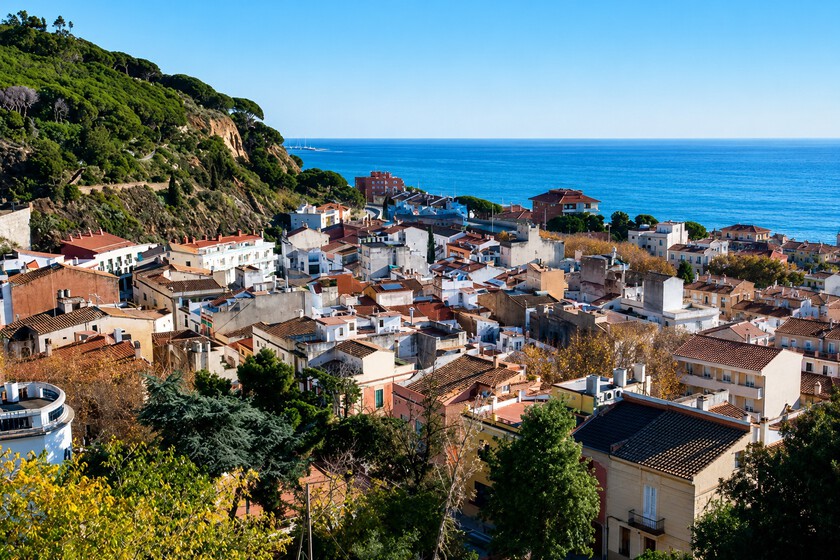 La promenade la plus majestueuse et la plus élégante : héritage moderniste, demeures emblématiques et les meilleurs poissons face à la Méditerranée