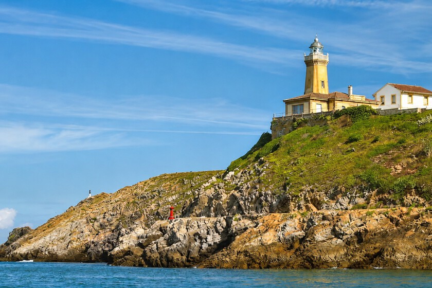 L'éclipse solaire de 2026 au-dessus de la mer Cantabrique et avec un bon homard : le meilleur endroit des Asturies, selon les astronomes