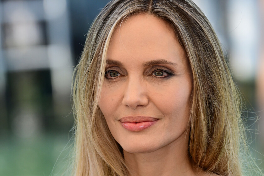 Cristina Lobato, maquilleuse : "Pour relever une paupière tombante, appliquez toujours la couleur d'ombre la plus brillante sur la paupière mobile."