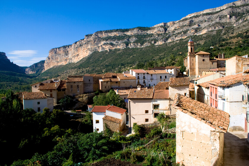 L'excursion qui commence dans une ville de 62 habitants et se poursuit entre canyons jusqu'à l'endroit où la rivière coule à nouveau entre les rochers