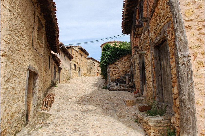 La ville médiévale d'à peine 50 habitants qui possède les cheminées les plus originales d'Espagne