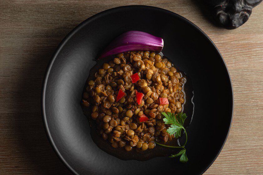 Les chefs basques sont d'accord : "Pour faire les meilleures lentilles, vous devez faire revenir l'huile d'olive, l'ail et le paprika."