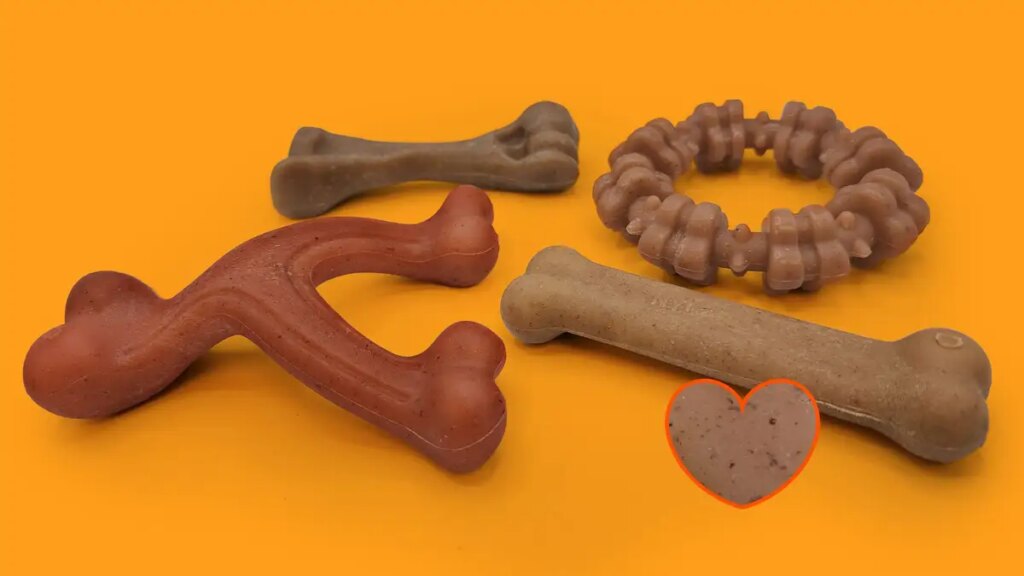 Découvrez les nouveaux jouets à mâcher Nylabone fabriqués avec de vraies viandes Découvrez les nouveaux jouets à mâcher Nylabone fabriqués avec de vraies viandes