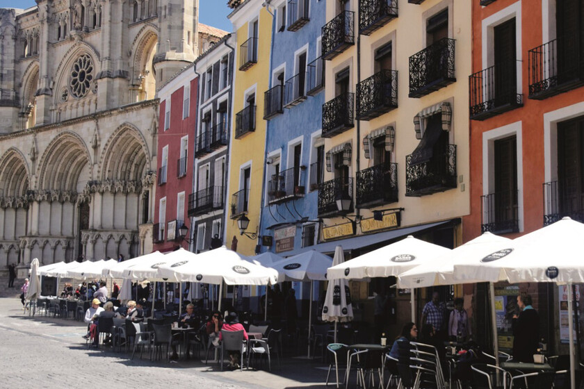 C'est la ville la plus sous-estimée d'Espagne et personne ne la visite, mais les voyageurs experts la comparent à la Grèce.